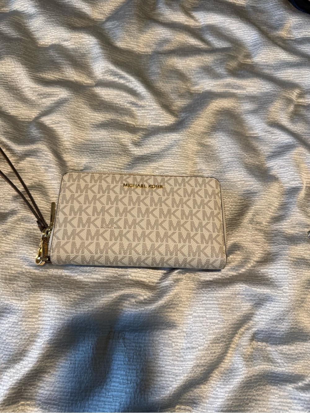 Michael Kors Neutral Beige Signature MK Zip Wristlet